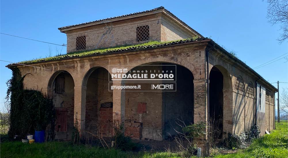 ED 2 - STALLA E FIENILE