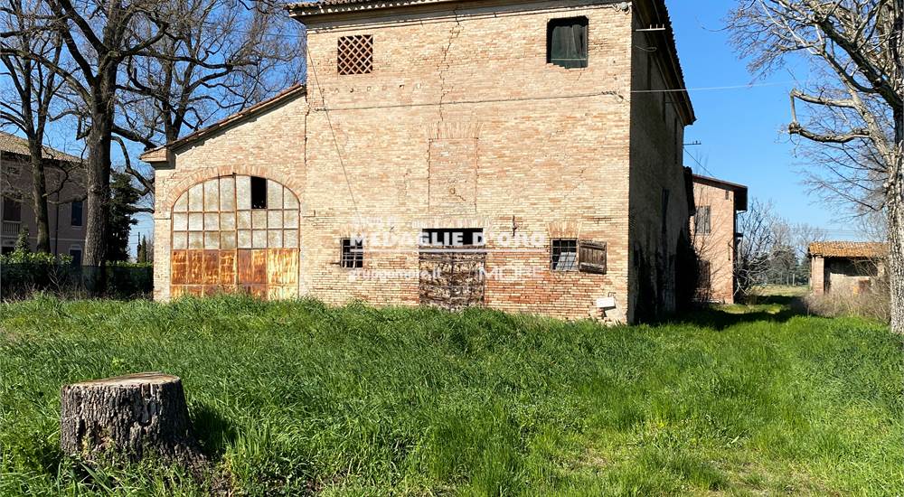 ED 2 - STALLA E FIENILE