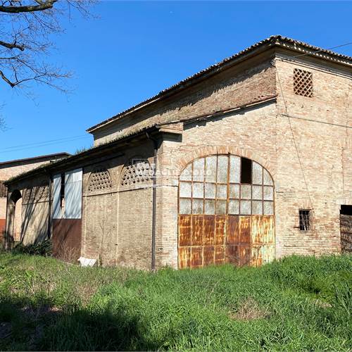 ED 2 - STALLA E FIENILE