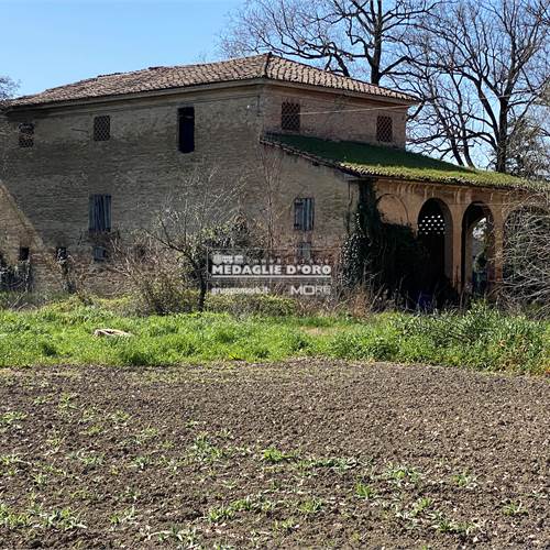 ED 2 - STALLA E FIENILE