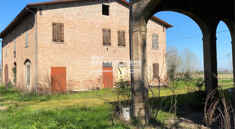 ED 2 - STALLA E FIENILE