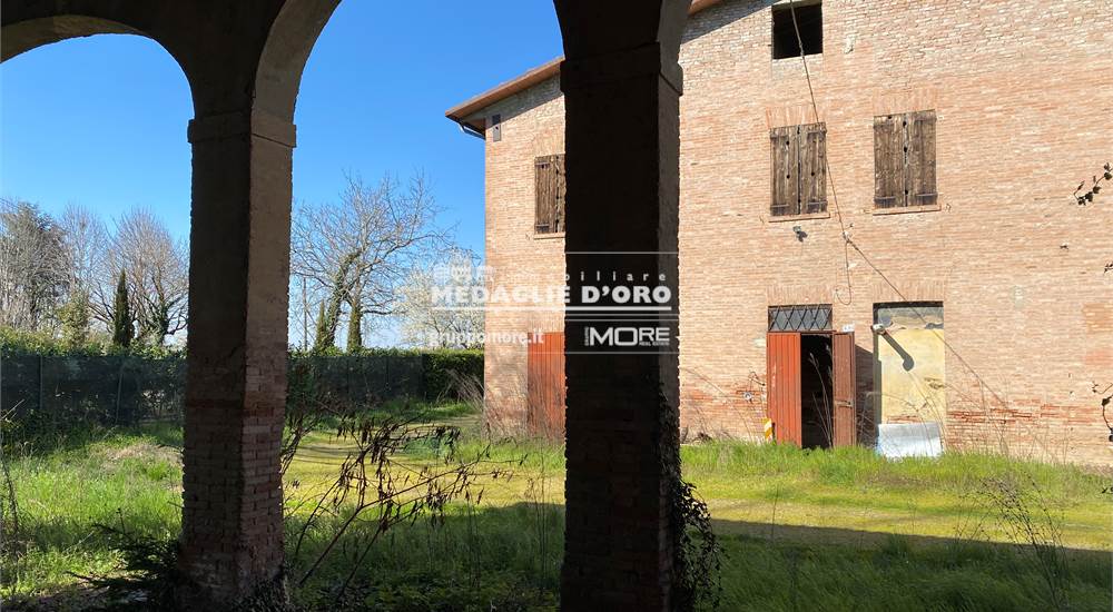 ED 2 - STALLA E FIENILE