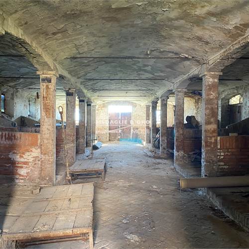 ED 2 - INTERNO STALLA