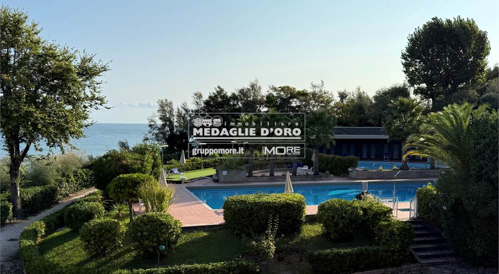 PARTI COMUNI - PISCINA 