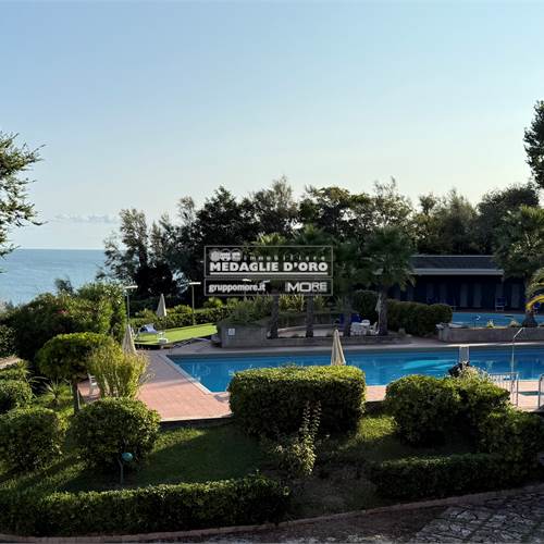 PARTI COMUNI - PISCINA 