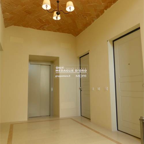 Vano scale condominiale 