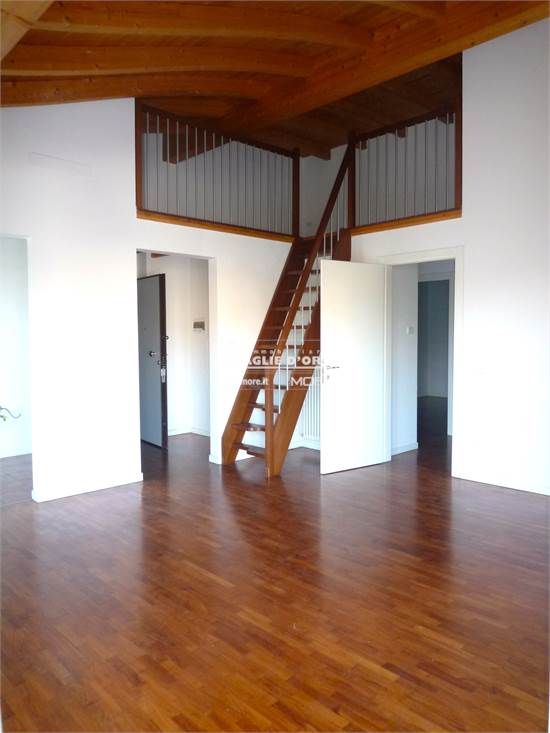 SOGGIORNO (SCALA SOPPALCO)