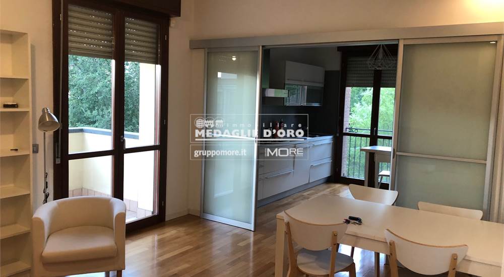 SOGGIORNO CON BALCONE 