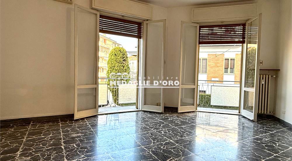 SOGGIORNO CON BALCONE 