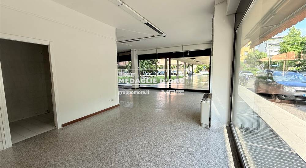 INTERNO