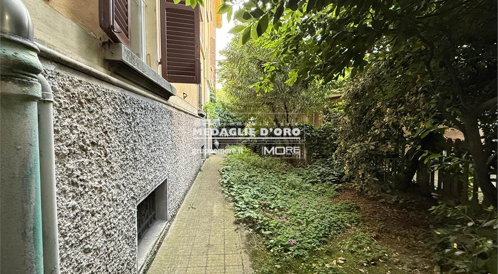 CORTILE RETRO