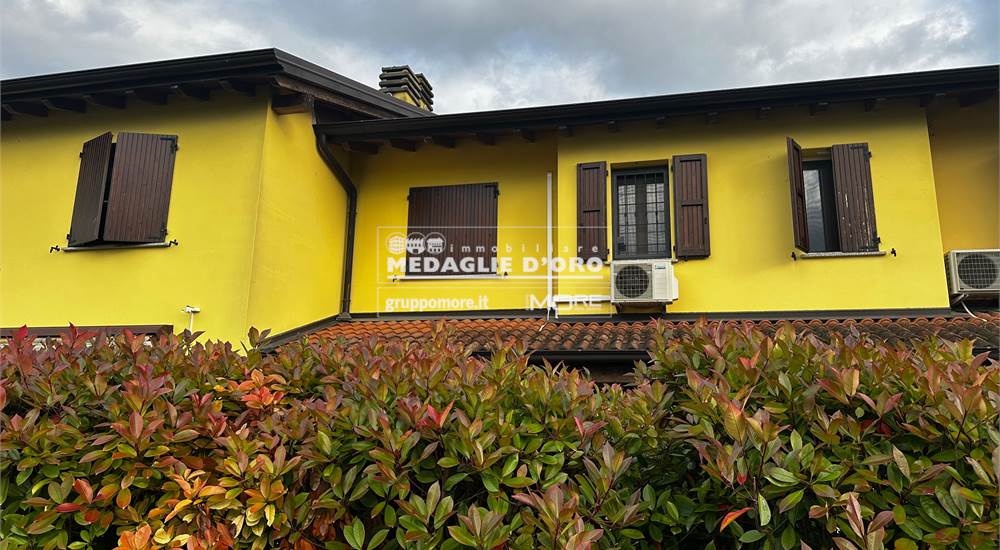 ESTERNO CASA SUD OVEST