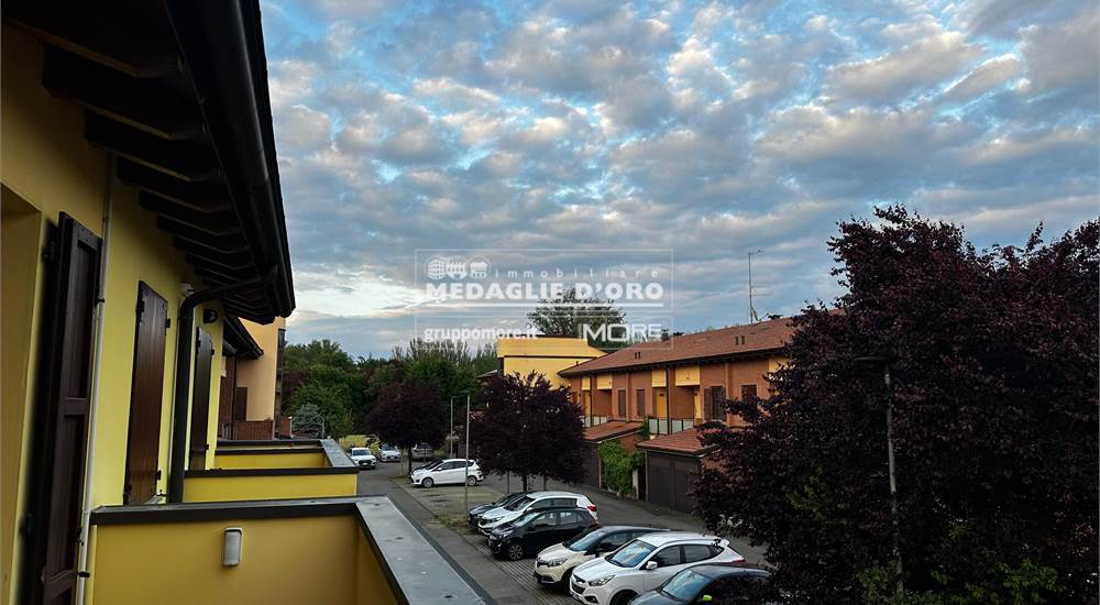 ESTERNO CASA SUD EST