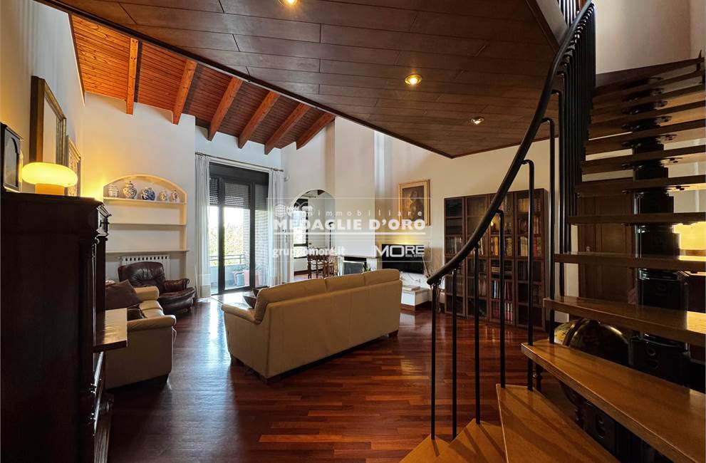 Modena Villaggio ATTICO DI PRESTIGIO CON TERRAZZO 